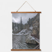 Sneeuwachtig wintermeer & bomen landschap hangend wandkleed (Voorkant)