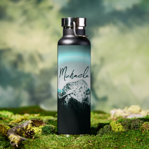 Sneeuwige, mysterieuze blauwe neonlichte monogram waterfles