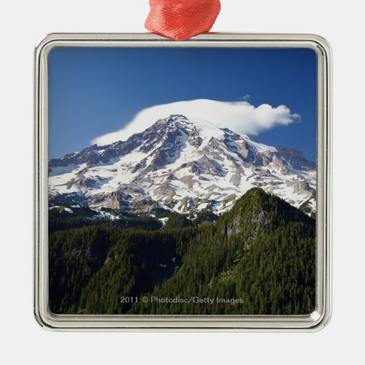 Sneeuwklapte bergen met blauwe hemel en bos metalen ornament (Voorkant)