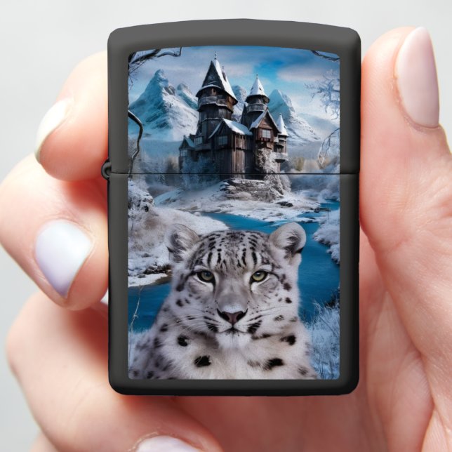 Sneeuwluipaard bij het Frozen Castle (In Hand)