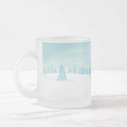 Sneeuwrijk winterbos landschap met sparren matglas koffiemok (Links)