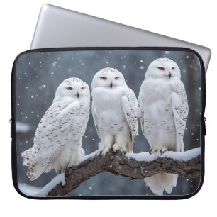 Sneeuwuilen op boomtak laptop sleeve