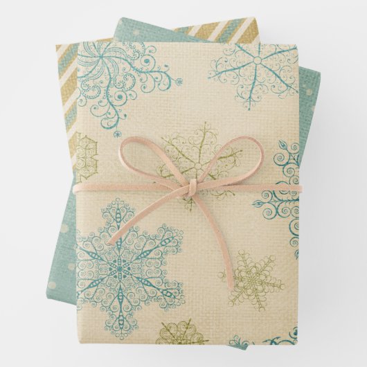 sneeuwvlok winter rustiek patroon blauwgroen crèm inpakpapier vel (In situ)