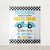 Snel & Drie Raceauto 3e verjaardagsfeest achtergro Wandkleed (Voorkant)
