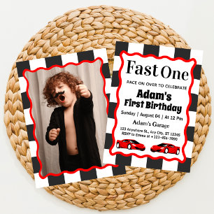 Snel Eén Rode Race Auto Jongen 1e Verjaardagsfeest Kaart