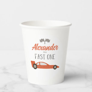 Snel Eén Rode Race Auto Verjaardag Papieren Bekers