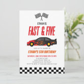 Snelle & Vijf Rode Vlam Race Auto 5e Verjaardagsfe Kaart (Staand voorkant)