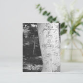 Snijwerk op berkenboomstam B&W Briefkaart (Staand voorkant)