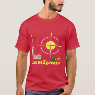 Sniper met een helm met zeven kogels T-shirt