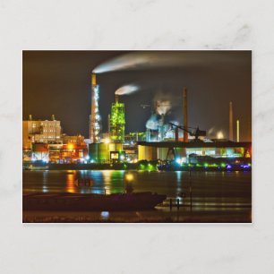 Snoep-gekleurde fabriek briefkaart