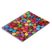 Snoepjes met kleurrijke chocolade notitieboek (Linkerzijde)