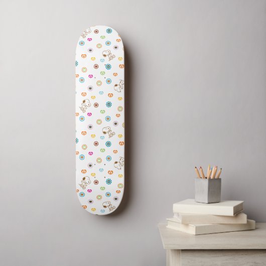 Snoopy Colorful Hearts Patroon Skateboard (Muurkunst)