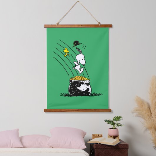Snoopy Jumping in Pot of Gold Hangend Wandkleed (Slaapkamer)