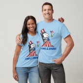 Snoopy Sewing 4 juli vlag T-shirt (Unisex)