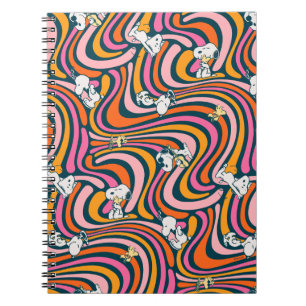 Snoopy & Woodstock Groovy Vibes Paarse Patroon Notitieboek