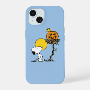 Snoopy & Woodstock Nest met Jack O' Lantern iPhone 15 Hoesje
