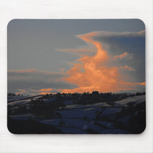 Snow Cloud over Newtown, powys Muismat (Voorkant)