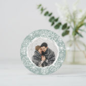 Snowball Round Carte photo de vacances | Épinette (Debout devant)