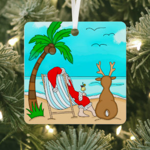 Snowbird Kerstmis, Kerstman en rendier op strand  Metalen Ornament