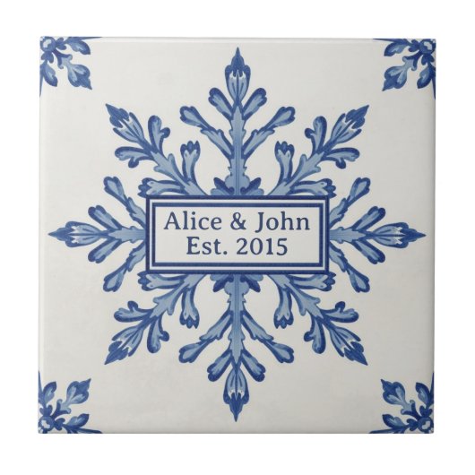 Snowflake pattern blue & white holiday custom name tegeltje (Voorkant)