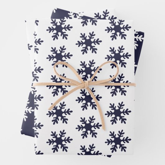 Snowflake Pattern Navy Blue White Holiday Inpakpapier Vel (In situ)