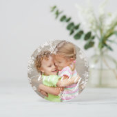 Snowflakes Joyeux Script | Carte photo de vacances (Debout devant)