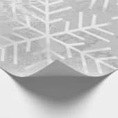 Snowflakes kerstfeestdag Marble Gray Silver Cadeaupapier (Hoek)