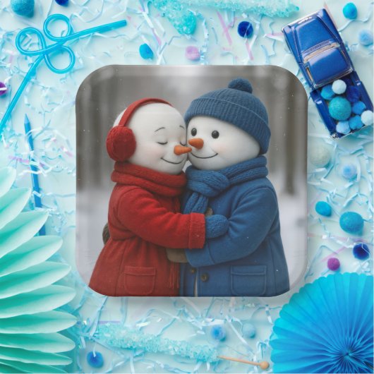 Snowman Couple Hugging in Winter Forest Papieren Bordje (Feest)