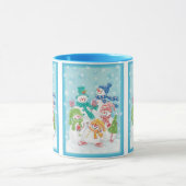 Snowman-familie in de sneeuw mok (Midden)