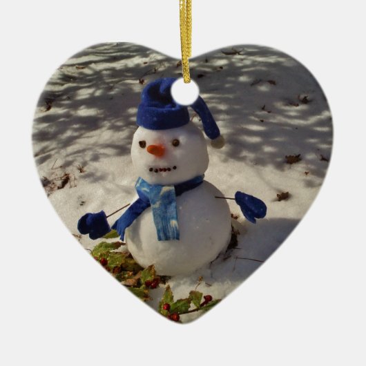 Snowman met blauw Pet en Scarf Keramisch Ornament (Voorkant)