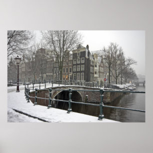 Snowy Amsterdam in Nederland in de winter Poster