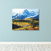 Snowy Mountain & Trees Canvas Afdruk (Insitu (Houten vloer))