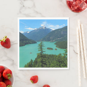 Snowy Mountain Turquoise Lake in Washington Servet
