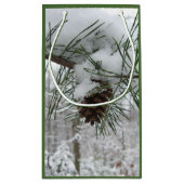 Snowy Pine Branch Winter Natuur Klein Cadeauzakje (Achterkant)