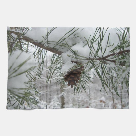 Snowy Pine Branch Winter Natuur Theedoek (Horizontaal)