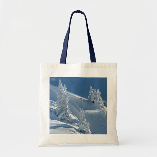 Snowy Slope en Pines Canvas tas (Voorkant)