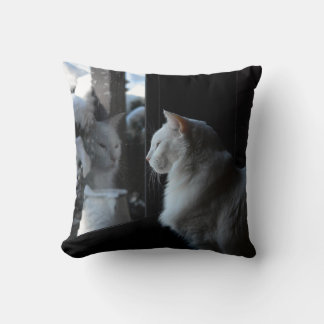 Snowy White Kat Pillow Kussen