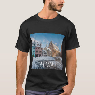 Snowy wintercentrum in Riga, Letland T-shirt