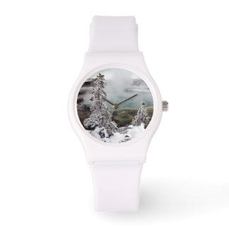 Snowy Yellowstone Horloge