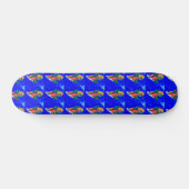 snufjes surfen op blauw skateboard (Horizontaal)