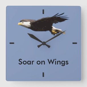 'Soar on Wings' Eagle in Flight Vierkante Klok