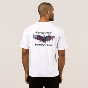 Soaring hoog staande trots USA Eagle vlag T-shirt