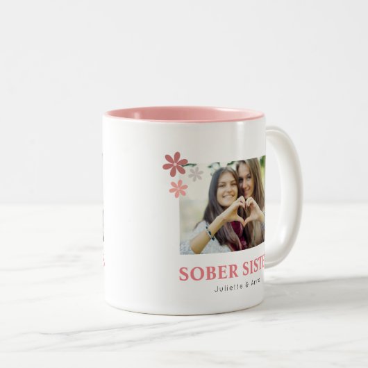 Sober Sisters Custom Foto en Namen Roze Tweekleurige Koffiemok (Voorkant rechts)