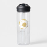 Soccer Sports Nom personnalisé Bouteille d'eau or<br><div class="desc">Cette bouteille d'eau personnalisée avec un ballon de football en or ravira les amateurs de football (ou de football) dans votre vie. Le texte est personnalisable. Une partie d'une collection de Parcel Studios. *Le détail de feuille d'or est simulé. Les feuilles réelles ne seront pas utilisées dans le produit final....</div>