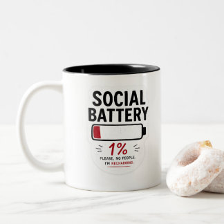 Sociaal Batterij Laag Grappige Introvert Sticker | Tweekleurige Koffiemok