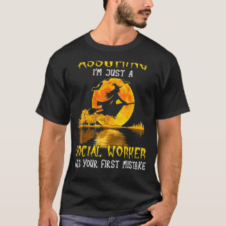 Sociaal werker Heks Riding Broom Halloween kostuum T-shirt