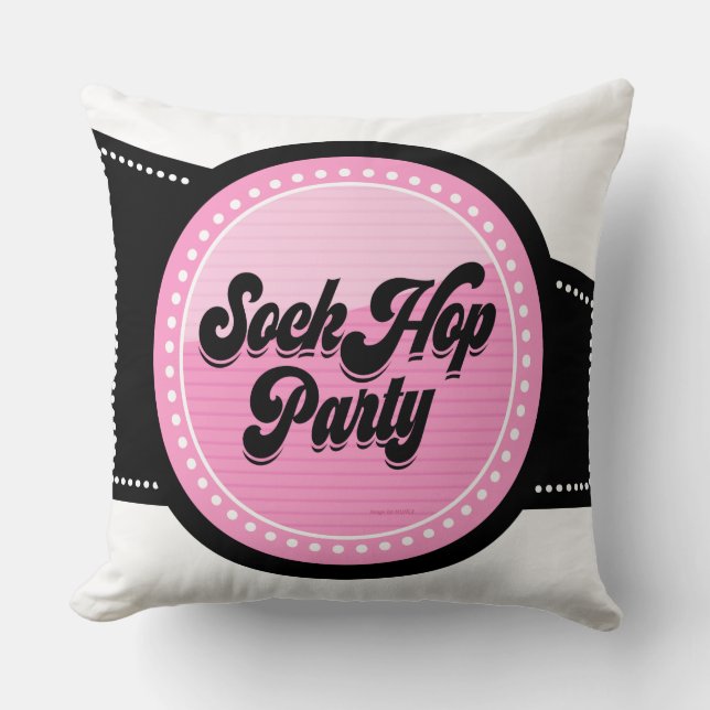Sock Hop/Checker Kussen Afbeelding door MUJKA (Voorkant)