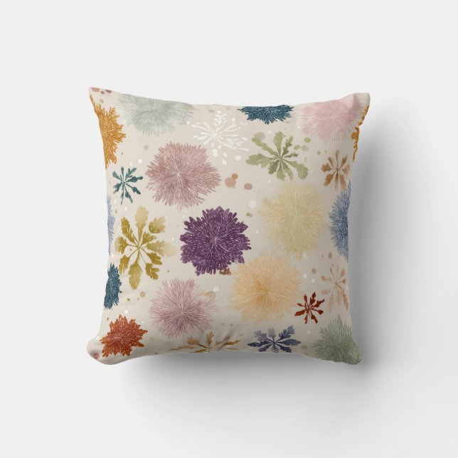 Soft Pastel Snowflake Floral Throw Pillow – Warm B Kussen (Voorkant)