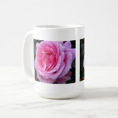 Soft Pink Rose in Full Bloom Drank Mok (Voorkant links)