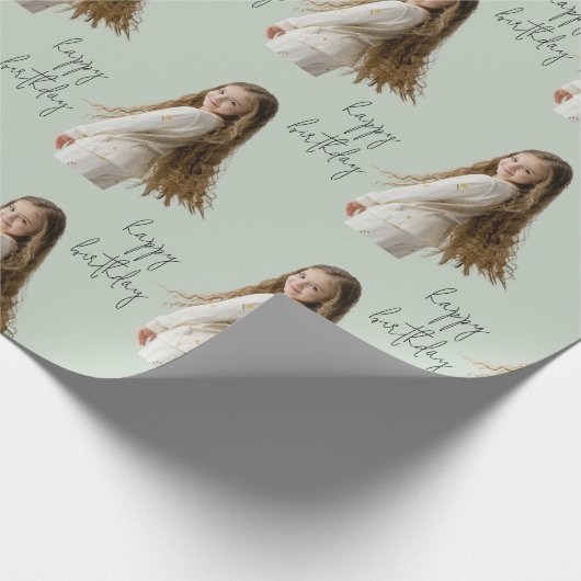 Soft Sage Green & Aangepaste Verjaardag tekst en f Cadeaupapier (Hoek)